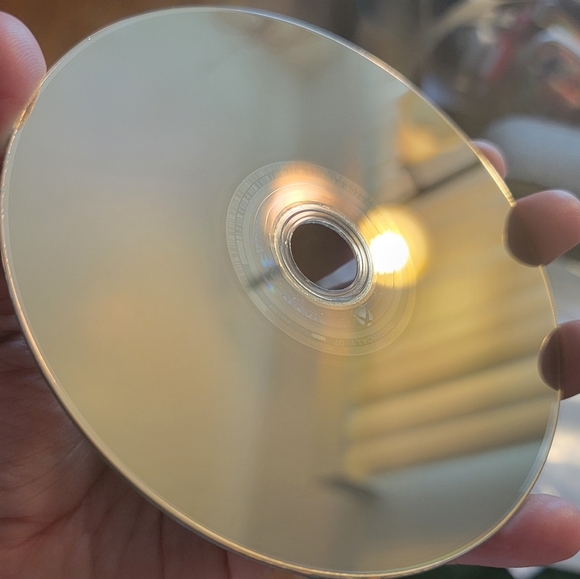 Used XBOX ONE Tom Clancy's Ghost Recon Breakpoint w/ Sentinel Corp Pack - Picture 4 of 6